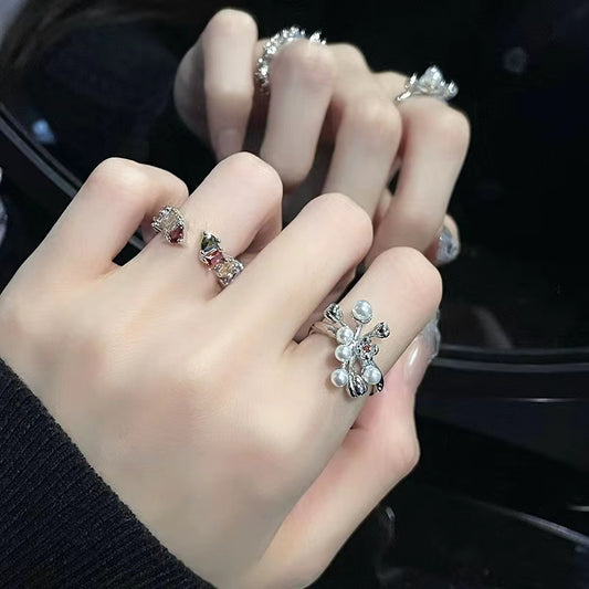 Antique open ring French court flower bud niche design pearl rainbow zircon irregular ring