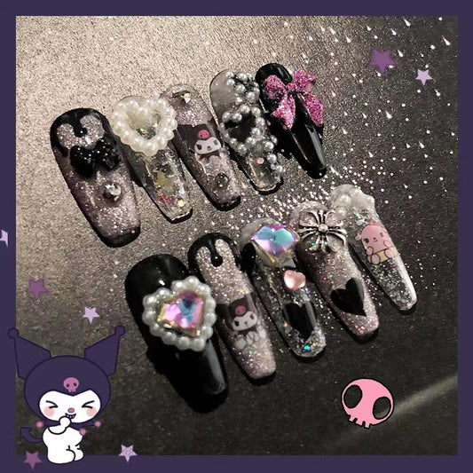Kulomi wears nail y2k hot girl nail art
