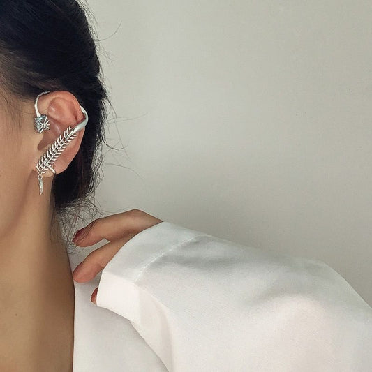 Small crowd design sense ear loop earrings women's European and American personality hip-hop earless earrings punk ear clip fashion
