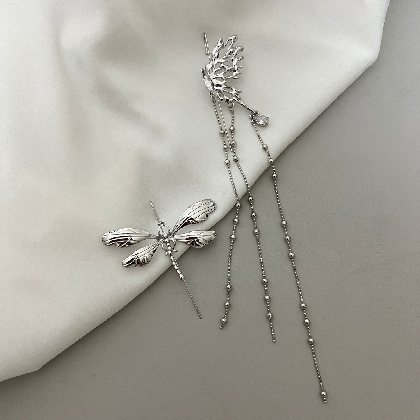 Original different butterfly spirit series half butterfly tassel earrings female dragonfly earrings ear hook 2022 new earrings