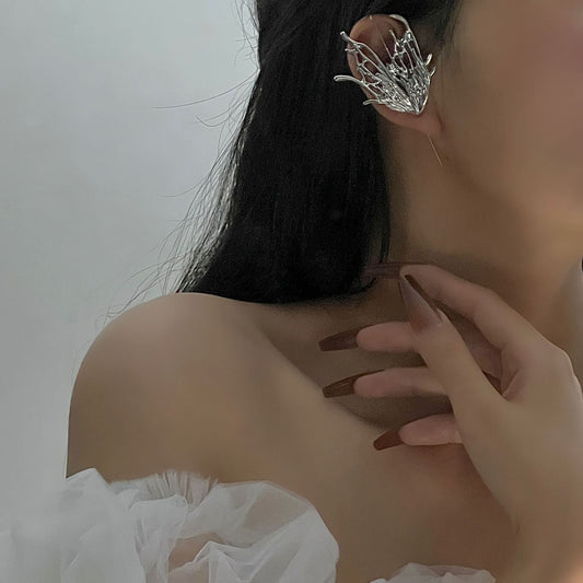 Liquid metal butterfly ear bone clip earrings, one piece, light luxury, small design, cool wind earrings