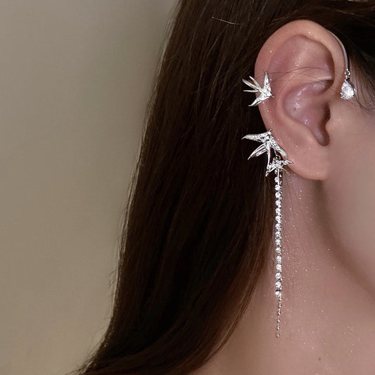Set diamond tassel flying bird bird ear bone clip ear loop earrings Korean fashion flash diamond sweet cool cool wind earrings