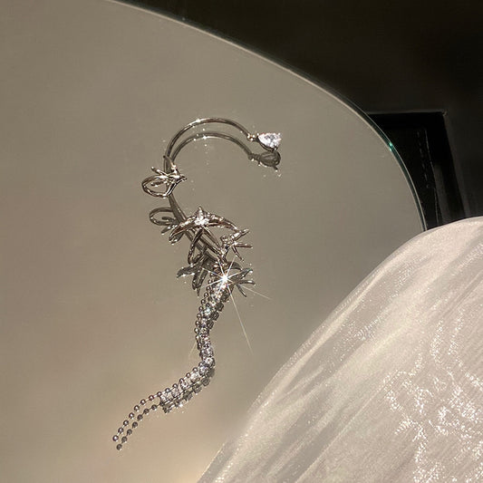 Set diamond tassel flying bird bird ear bone clip ear loop earrings Korean fashion flash diamond sweet cool cool wind earrings