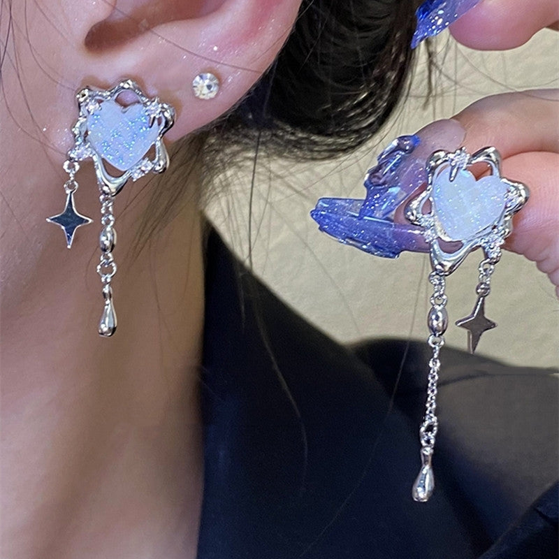 Simple, atmospheric, white zircon, fashionable, light and luxurious earrings, a collection of high-end earrings for women