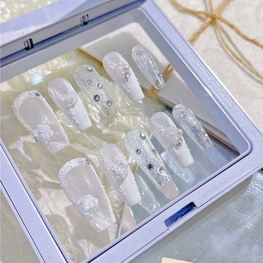 Wearing armour by hand in the summer of 2022, the new camellia flower, high grade, transparent color, customized middle and long style bride armour